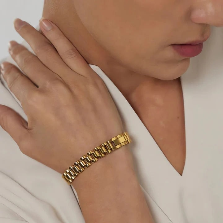 Golden Link Luxe Cuff