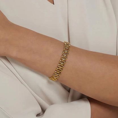 Golden Link Luxe Cuff